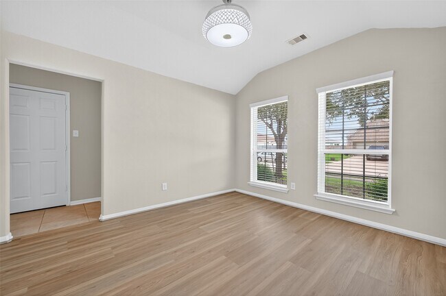 Foto del edificio - 3215 Wren Valley Trail