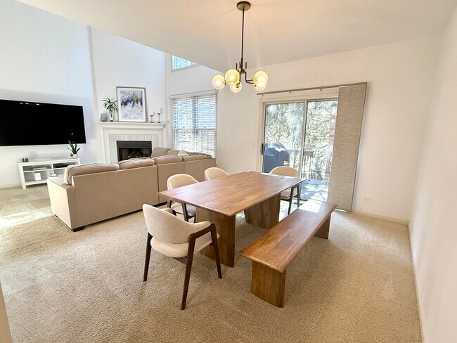 Foto del edificio - 1005 Middleton Pl