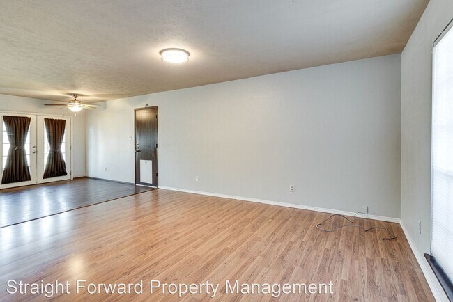 Building Photo - 3 br, 1 bath House - 5905 Deerfoot Trl