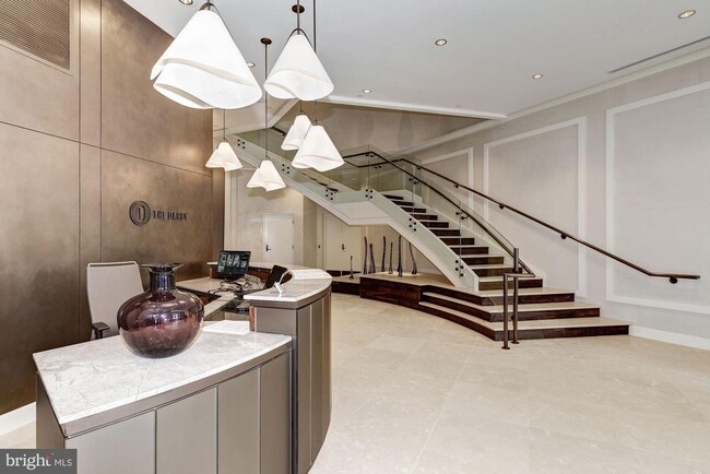 Foto del edificio - 7171 Woodmont Ave