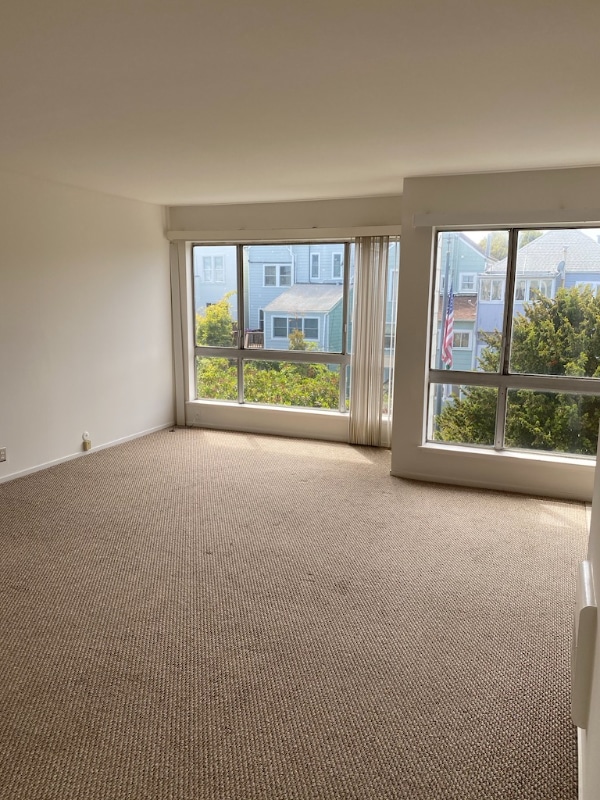 Primary Photo - 565 8th Ave