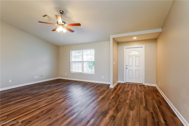 Foto del edificio - 617 SE 27th St