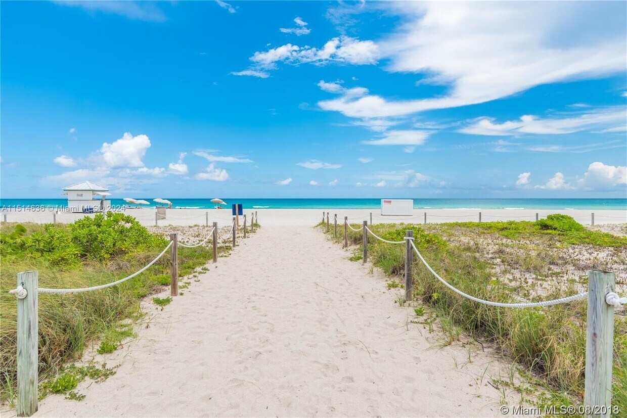 Foto principal - 5825 Collins Ave