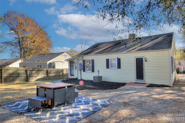 Building Photo - 3929 Admiral Ave