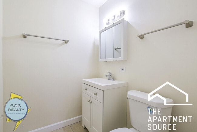 Building Photo - 1039 College Ave