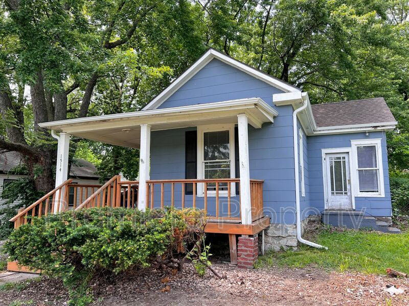 Primary Photo - 1514 S Appleton Ave