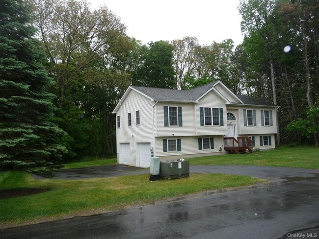 Building Photo - 18 Penny Ln