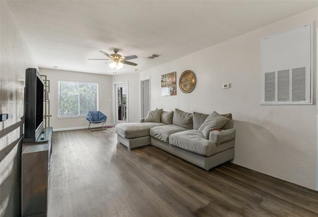 Foto del edificio - 527 Southwest Pkwy