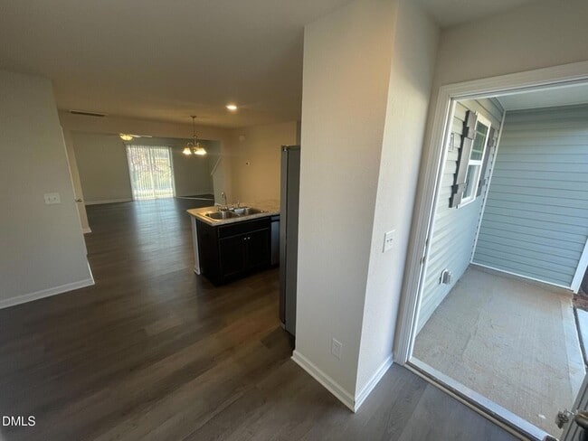 Foto del edificio - 1097 Peony Ln