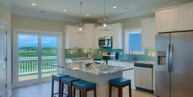 Building Photo - 204 Goldsboro Dr