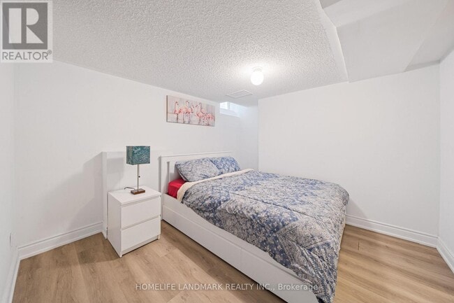 Building Photo - 83 Old Colony Rd