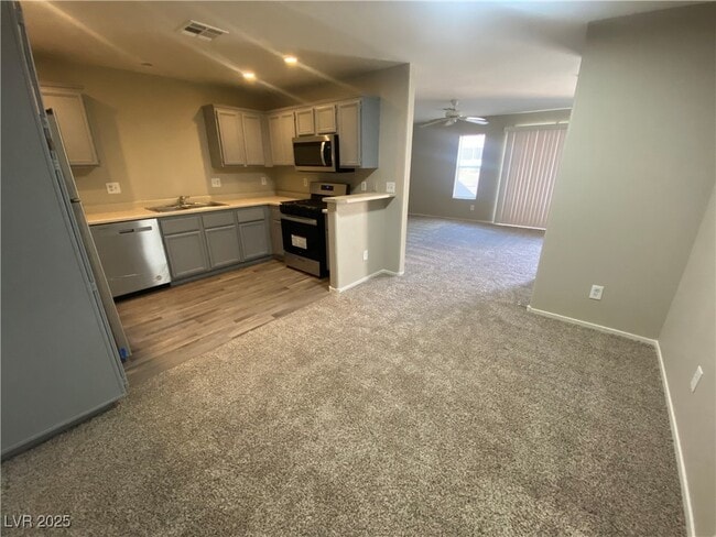 Building Photo - 4063 Halfmoon Bay Dr
