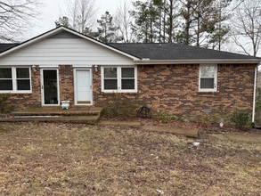 Building Photo - 272 Harpeth Hills Ct