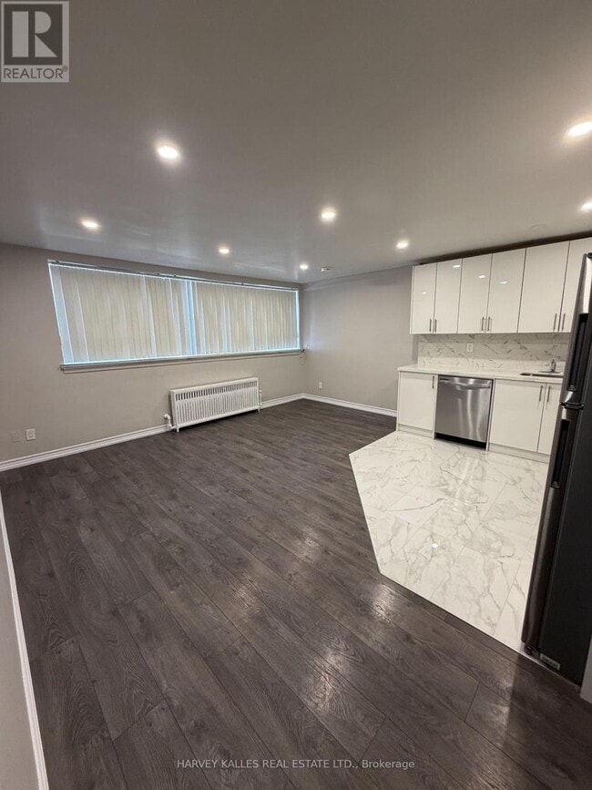 Building Photo - 180 Vaughan Rd