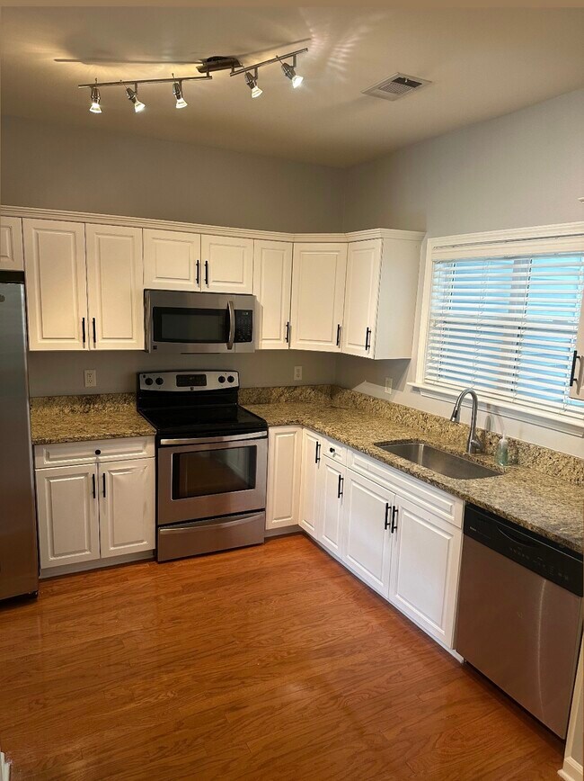 Building Photo - 361 Normandy Cir