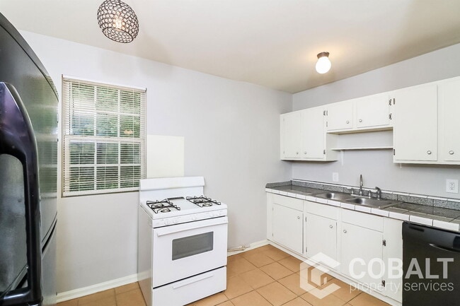 Photo - 210 Kirkwood Rd NE Apartment