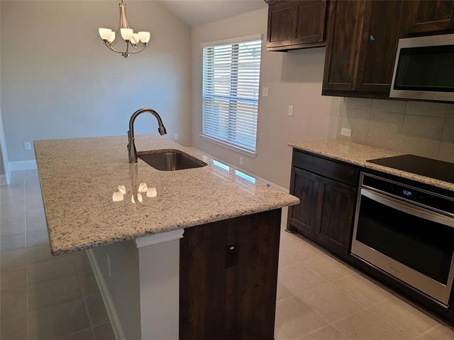 Building Photo - 106 Sonterra Ct