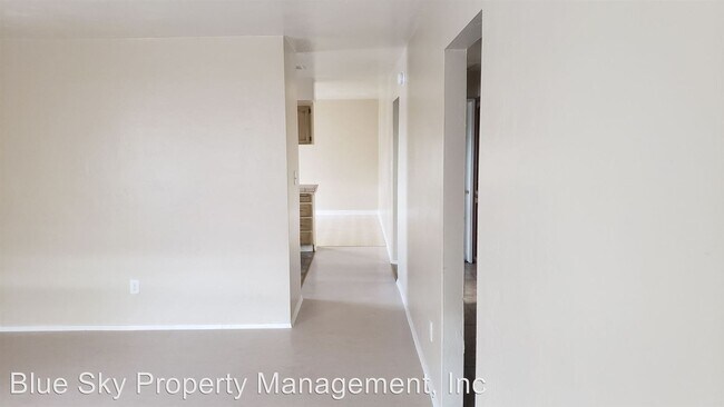 Building Photo - 880 Charles Ln