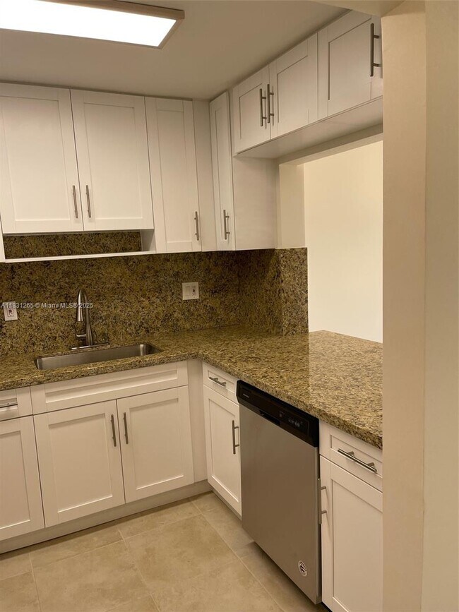 Foto del edificio - 6090 W 18th Ave