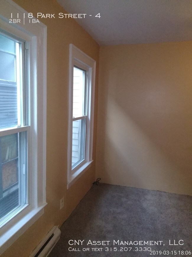 Building Photo - 1118 Park Street - 4 -2 bed