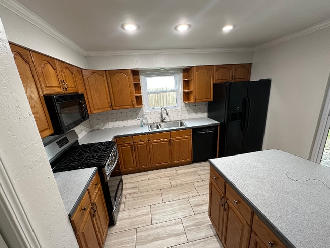 Foto del edificio - 7934 Grandridge Dr