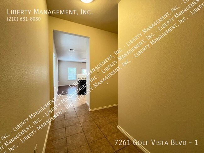 Building Photo - Great 3 Bedroom, 2 1/2 Bath Townhome