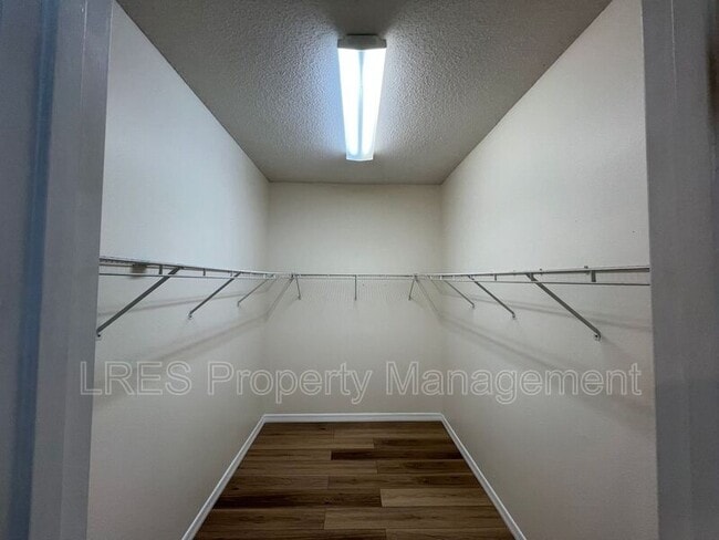 Building Photo - 1605 Slash Pine Pl