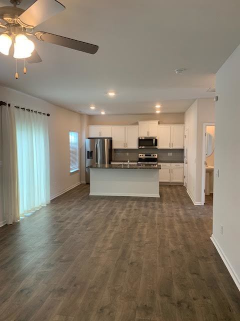 Building Photo - 4410 Marthas Vlg Ln