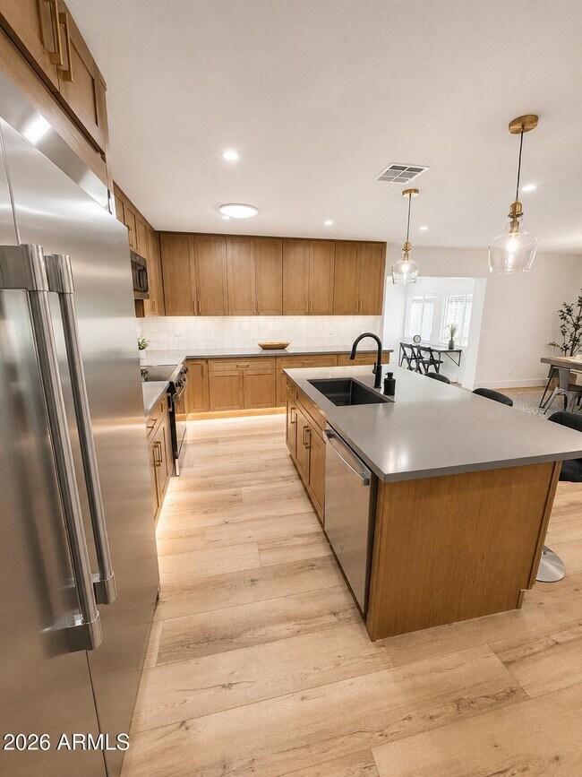 Foto del edificio - 2259 E Harmony Ave