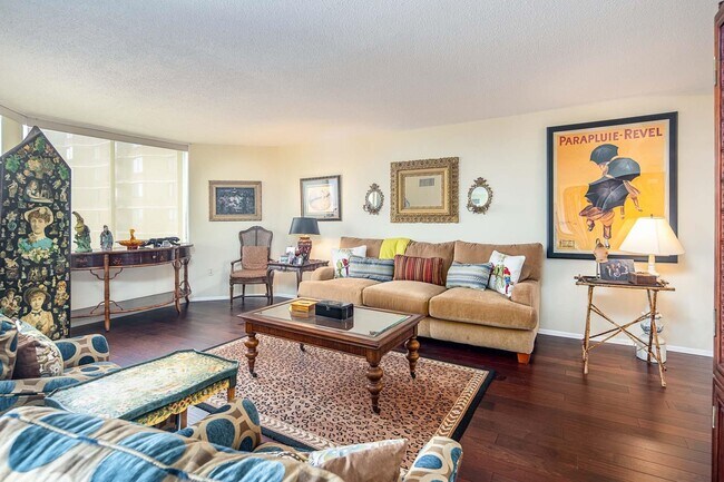 Foto del edificio - 935 Harmon Cove Tower