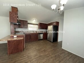 Building Photo - 1016 Harshman St