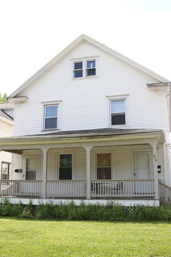 Foto del edificio - 517 Garson Ave