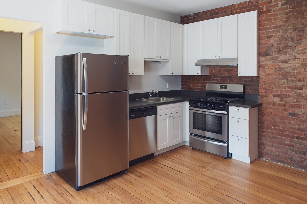 Primary Photo - 41 Harvard St