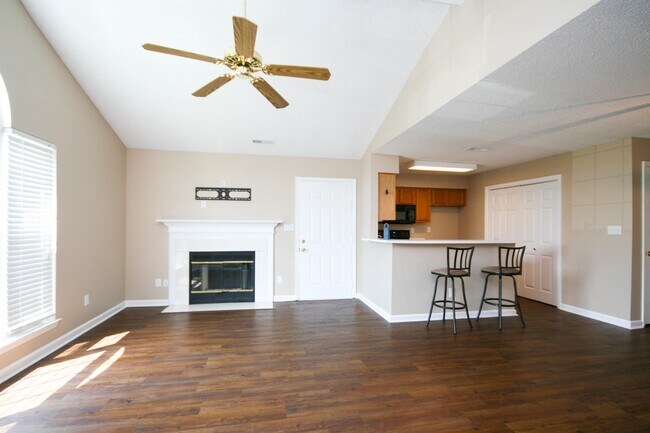 Building Photo - 246 Waters Edge Ln