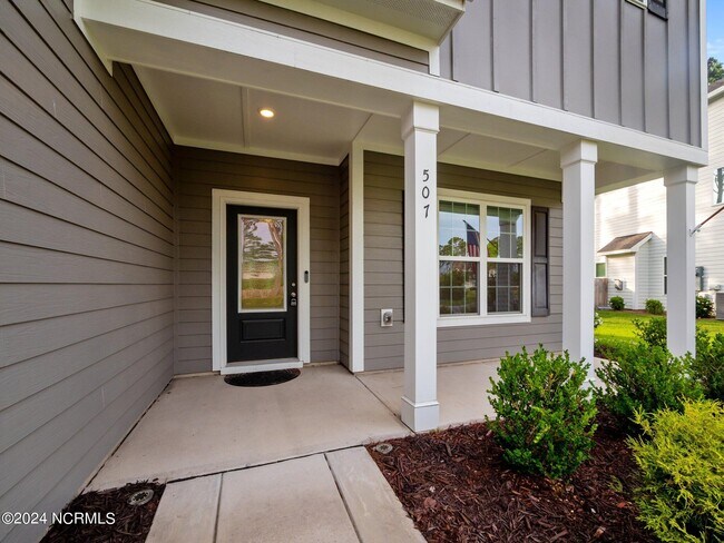 Building Photo - 507 W Red Head Cir