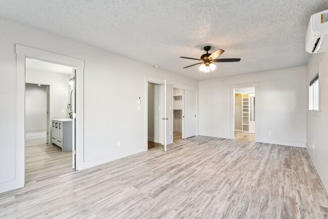 Foto del edificio - 4306 Plum St