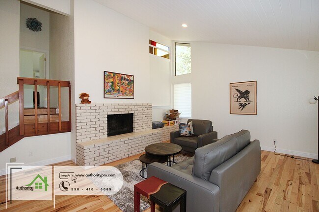 Foto del edificio - 3350 Mountain Oak Dr