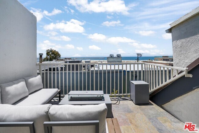 Foto del edificio - 24 Westwind St