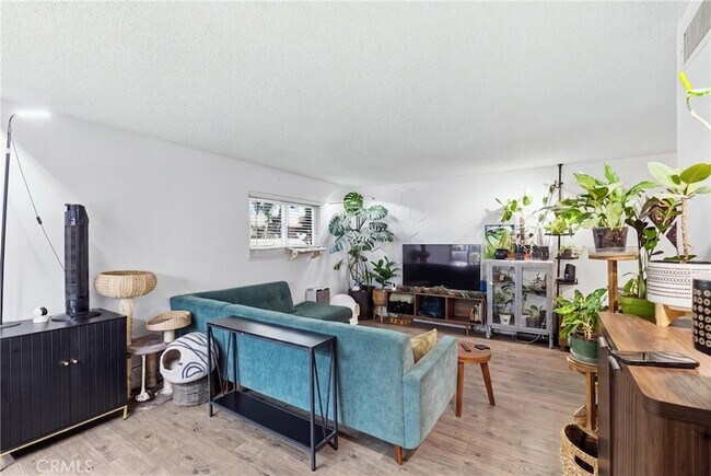 Foto del edificio - 1328 Primrose St