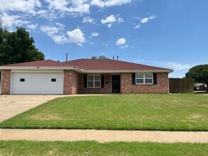 Building Photo - 5123 Mesa Cir