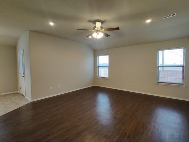 Building Photo - 6108 SW Chalkstone Rd