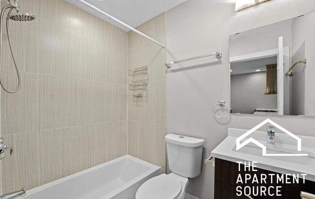 Foto del edificio - 1337 W Walton St