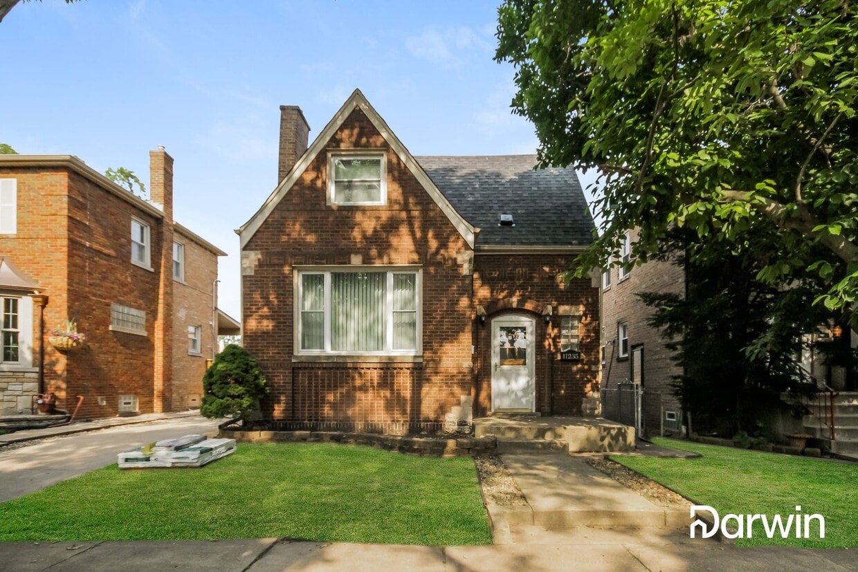 Primary Photo - 11235 S Artesian Ave, Chicago, IL 60655