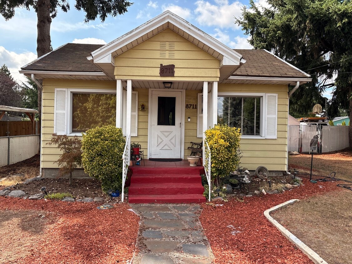 Primary Photo - 8711 SE 67th Ave