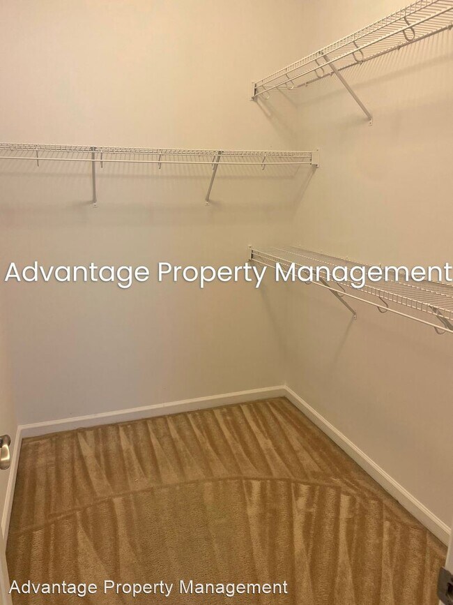 Building Photo - 4 br, 2.5 bath House - 9969 Woodland Bend Dr.