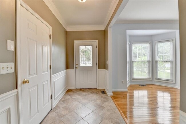 Building Photo - 2455 Kirkstone Dr