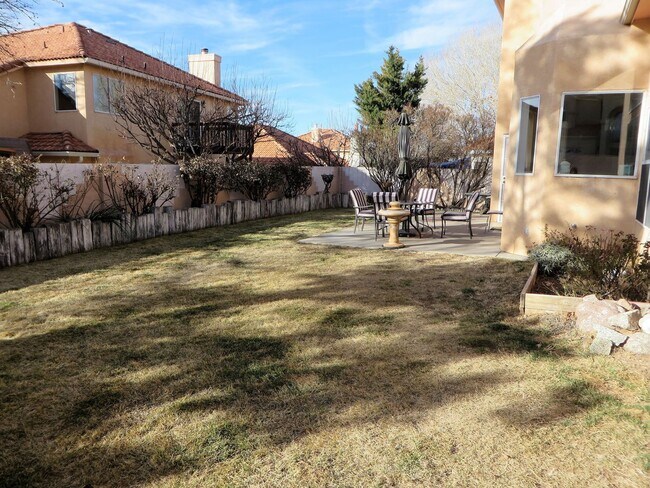 Foto del edificio - Beautiful 3 bedroom 2 bathroom home.