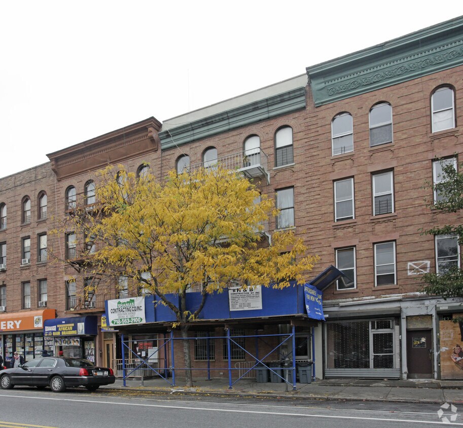 Primary Photo - 738 Washington Ave