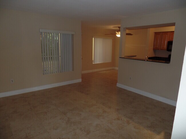 Foto del edificio - 2485 NW 33rd St