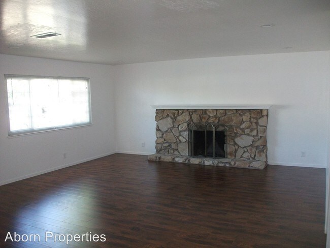 Foto del edificio - 1467 Mardan Dr